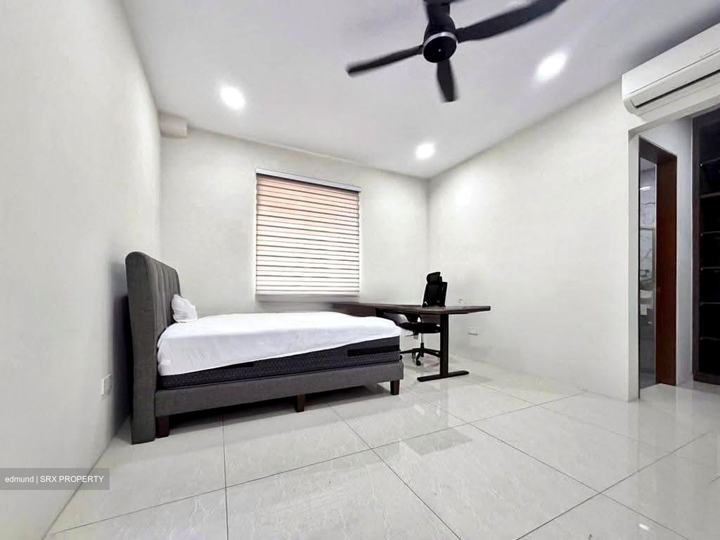 Serangoon Garden Estate (D19), Terrace #637840041
